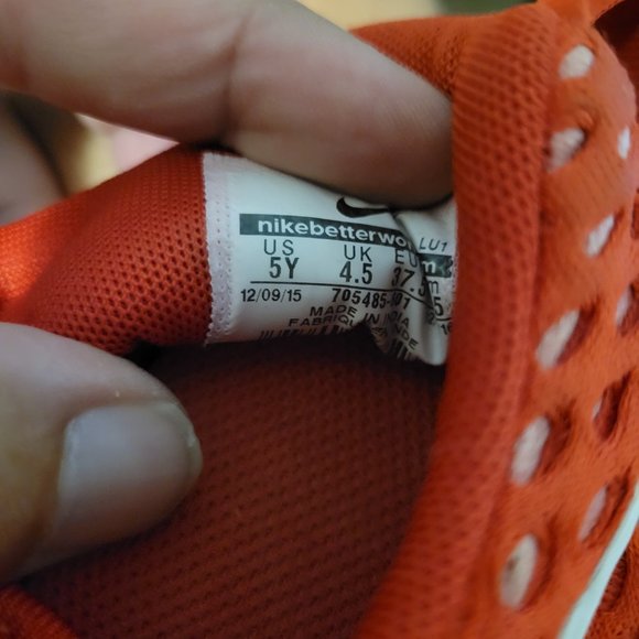 Nike Roshe One Flight Weight University Red/White Sneakers 5y or Womens 6.5 - Picture 7 of 7